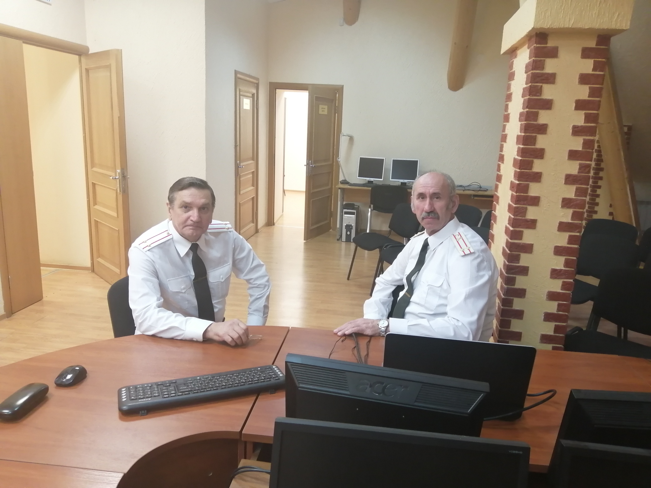 Смольянинов Анатолий и Никифоров Владимир