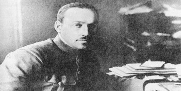 Н. П. Комаров (Настоящие фамилия и имя Фёдор Евгеньевич Собинов).